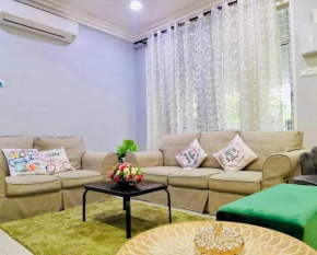 Spacious 13Pax Classic Home in Kuantan by Iconique